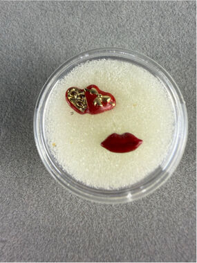 Origami Owl Jewelry Charms One Size Red Gold Hearts and Lips